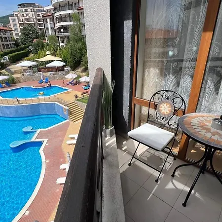 Bratanov Royal Palm Διαμέρισμα *